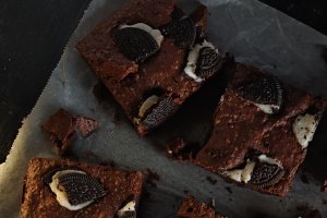Brownie cu oreo - Desertul decadent care te cucerește