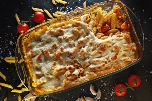 Paste cremoase cu feta și roșii cherry – Rețeta care te va cuceri