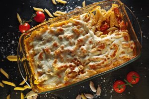 Paste cremoase cu feta și roșii cherry – Rețeta care te va cuceri