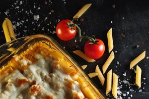 Paste cremoase cu feta și roșii cherry – Rețeta care te va cuceri