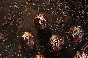 Bomboane Bounty - Deliciu rapid din 3 ingrediente