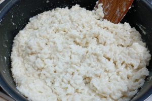 Somon cu orez cremos, cu parmezan - Reteta usoara si gustoasa