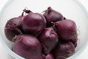 Oua vopsite natural cu coji de ceapa – Reteta traditionala de Paste