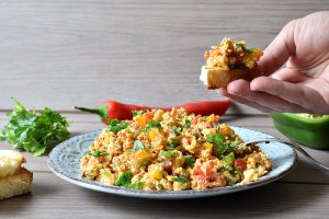 Menemen - Omleta turceasca plina de savoare