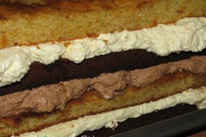 La Tour Eiffel Cake