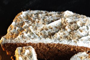 Prăjitură cu morcovi și nuci - Deliciu aromat și pufos