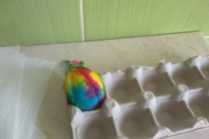 Ouă vopsite curcubeu - Reteta simpla si rapida
