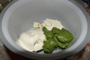 Tort cu crema de fistic - Deliciu fin si aromat