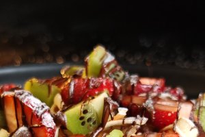 Clătite spaghete cu ciocolată și fructe - Desertul rapid și ingenios care te va cuceri