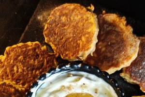 Mini pancakes cu mere - Rețeta rapidă și delicioasă