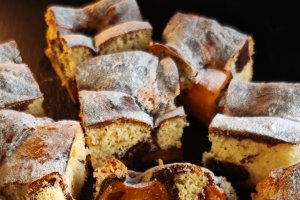 Prăjitura pufoasă cu caise - Super delicioasă și ușor de făcut