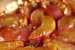 Prăjitură răsturnată cu piersici caramelizate - Rețeta delicioasă de vară-1