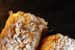 Ștrudel cu caise - Rețeta super rapidă și delicioasă
