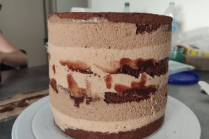 Tort cu lichior, cafea si jeleu de afine - Reteta delicioasa