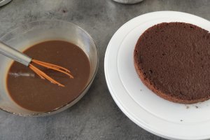 Tort cu lichior, cafea si jeleu de afine - Reteta delicioasa