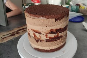 Tort cu lichior, cafea si jeleu de afine - Reteta delicioasa