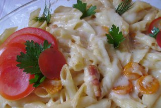 Paste cu bacon si cascaval la cuptor