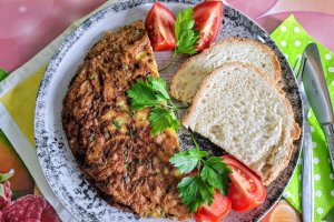 Tortilla cu cartofi si ceapa, la tigaie - Reteta gustoasa de omleta spaniola