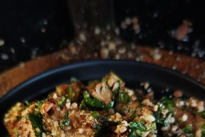 Salată de dovlecei cu nuci - Rețeta simplă și savuroasă