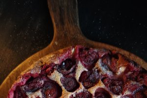 Clafoutis cu căpșuni - Desertul savuros și aromat