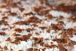 Prăjitură cu cremă de ciocolată și biscuiți - Rețeta delicioasă fără coacere