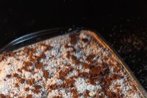 Prăjitură cu cremă de ciocolată și biscuiți - Rețeta delicioasă fără coacere
