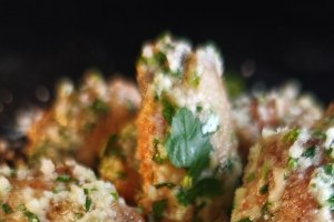 Aripioare de pui cu unt și parmezan - Delicioase și aromate