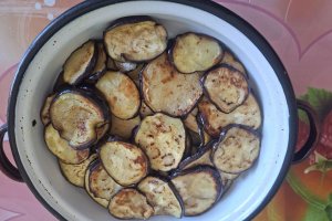 Melanzane alla parmigiana – Reteta simpla, rapida si plina de savoare