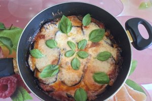 Melanzane alla parmigiana – Reteta simpla, rapida si plina de savoare