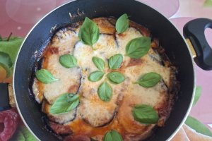 Melanzane alla parmigiana – Reteta simpla, rapida si plina de savoare