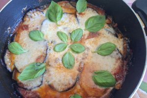 Melanzane alla parmigiana – Reteta simpla, rapida si plina de savoare