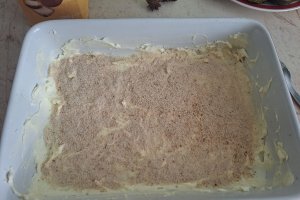 Prăjitura Cobbler cu prune și scorțișoară - Reteta gustoasa si aromata