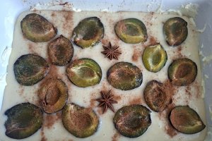 Prăjitura Cobbler cu prune și scorțișoară - Reteta gustoasa si aromata
