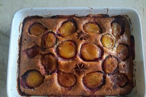 Prăjitura Cobbler cu prune și scorțișoară - Reteta gustoasa si aromata