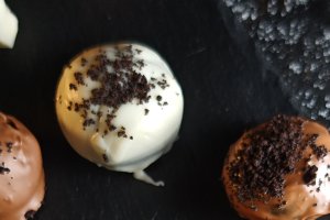 Bomboane cu Oreo - Desertul delicios fără coacere
