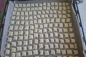 Crackers cu mac - Rețeta gustoasă de casă