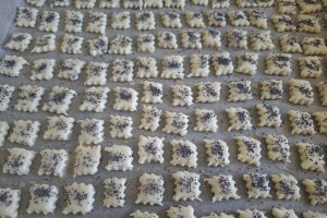 Crackers cu mac - Rețeta gustoasă de casă