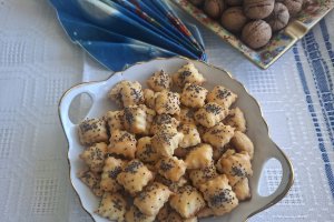 Crackers cu mac - Rețeta gustoasă de casă