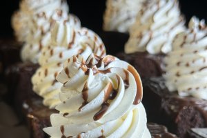 Prăjitura Ora 12 - Un deliciu ciocolatos de zile mari