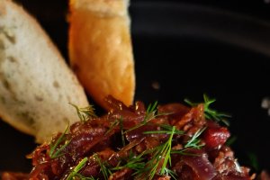 Cremă de brânză cu marar și dulceață de ceapă cu bacon - Explozie de gusturi și arome