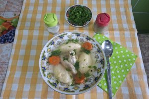 Supa de pui cu galuste de gris – Buna ca la mama acasa