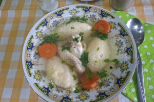 Supa de pui cu galuste de gris – Buna ca la mama acasa
