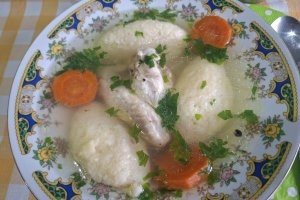 Supa de pui cu galuste de gris – Buna ca la mama acasa