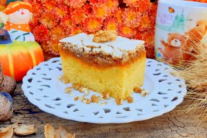 Prajitură cu dovleac plăcintar și bezea cu nuci - Deliciu de toamnă