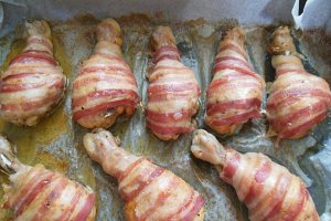 Copanele de pui in bacon - Reteta rapida la cuptor