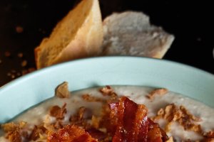 Pastă de fasole cu ceapă și bacon - Rețeta rapidă și gustoasă
