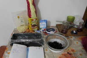 Desert cu cirese din dulceata de cirese negre amare