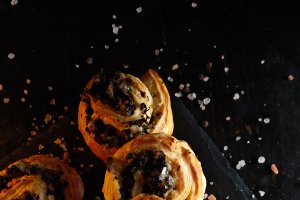 Rulouri cu ciuperci și mozzarella - Gustarea rapidă care te va cuceri