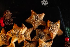Cremă de brânză cu măsline și usturoi - Rețeta de aperitiv rapid și savuros