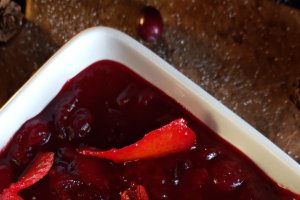 Sos de merișoare - Ideal atât pentru fripturi, cât și pentru deserturi delicioase